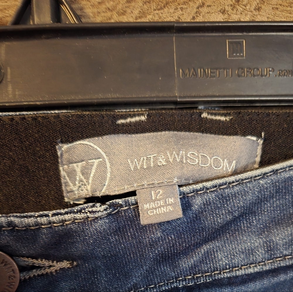 Wit and Wisdom Slim Straight Stretch Denim Jeans - Picture 4 of 7